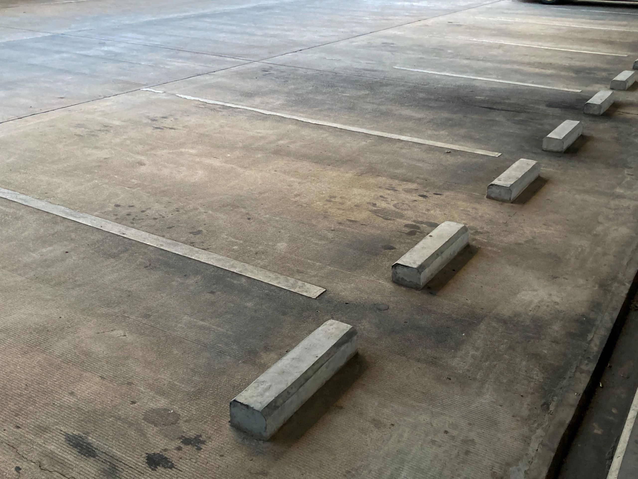 Clean parking area for commercial property