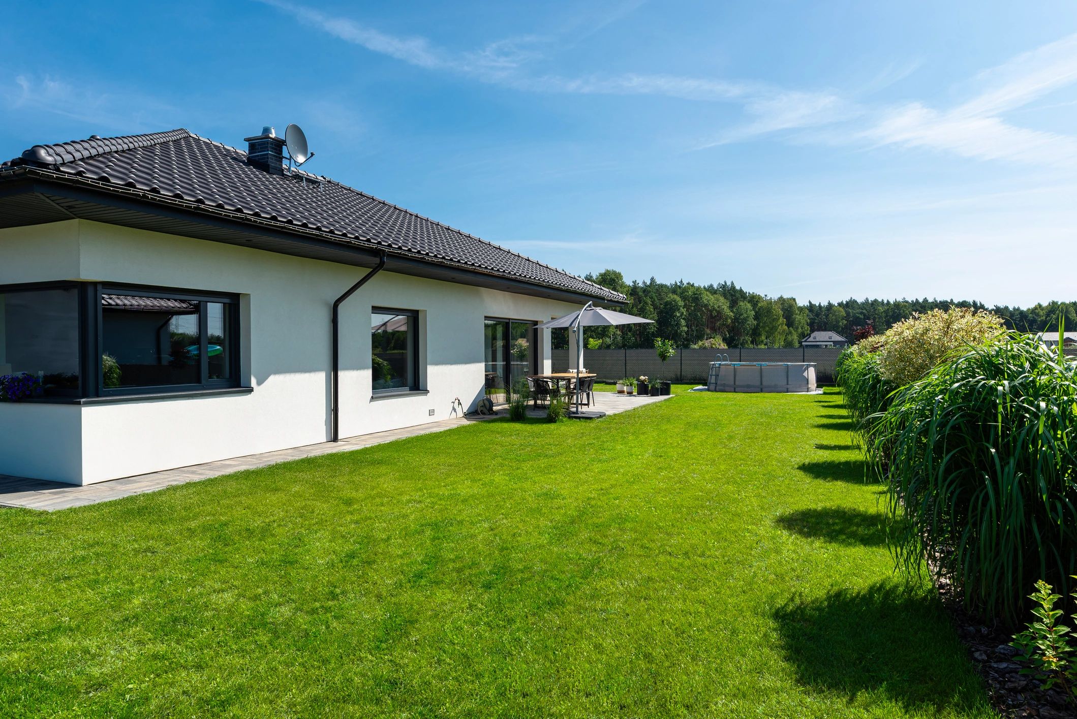 Bright clean driveway and front exterior